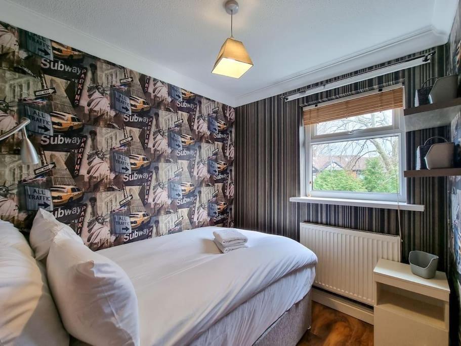 Stunning Family Home Close To The City Centre マンチェスター エクステリア 写真