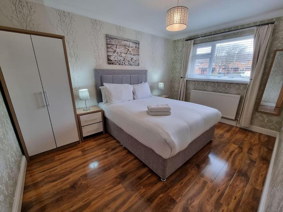 Stunning Family Home Close To The City Centre マンチェスター エクステリア 写真