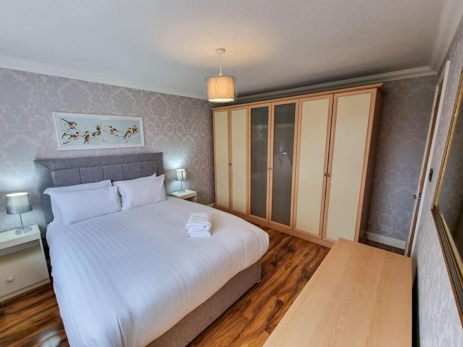 Stunning Family Home Close To The City Centre マンチェスター エクステリア 写真
